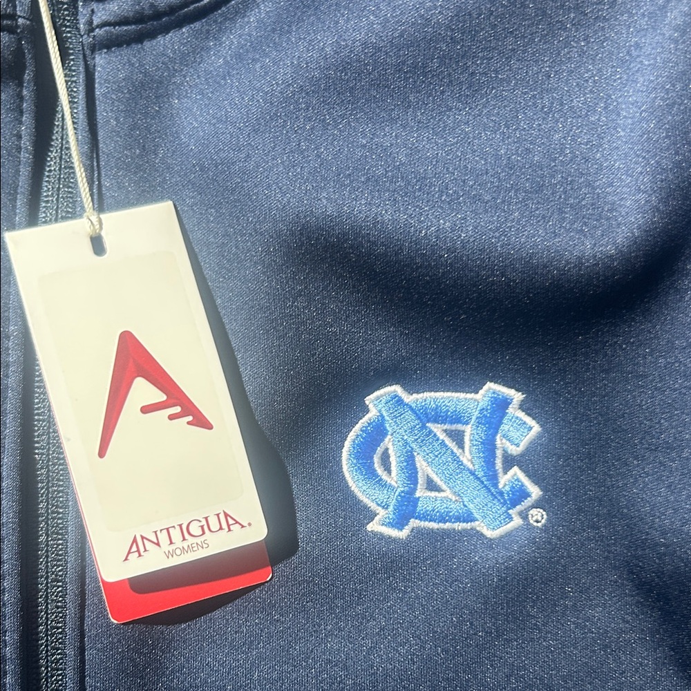 University of North Carolina Women’s Navy Zip Up Jacket w/ NC Logo - Picture 4 of 5